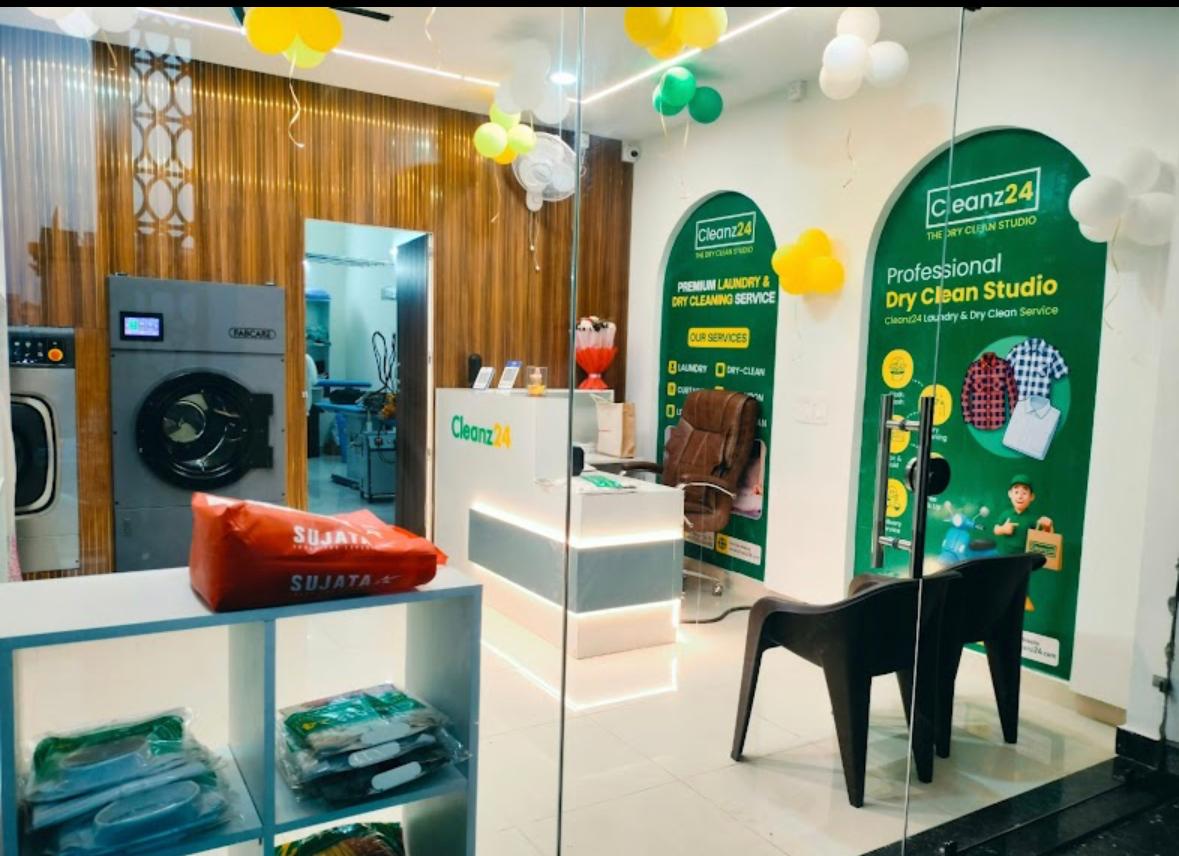 Cleanz24 laundry franchise store interior — store 2